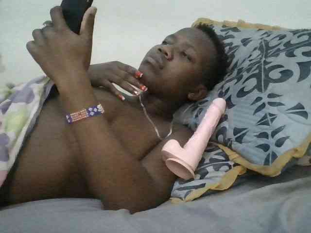 Blackdoll1 webcam