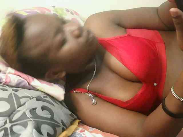 Blackdoll1 webcam