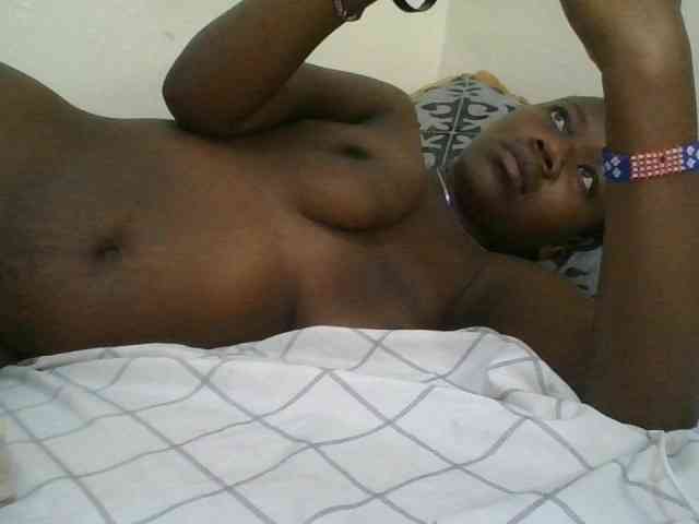 Blackdoll1 webcam
