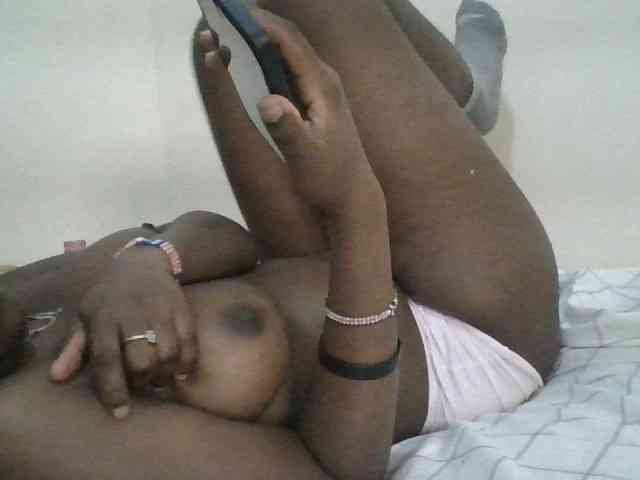 Blackdoll1 webcam