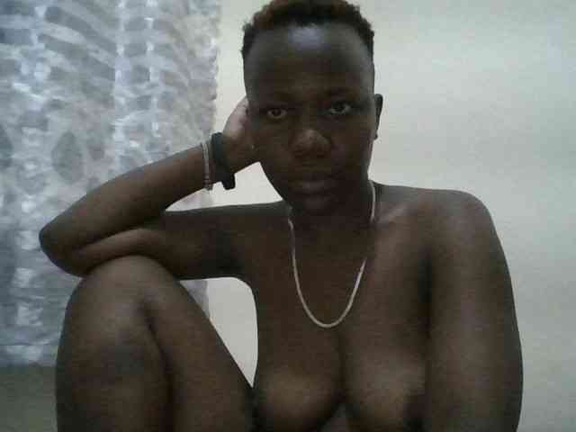 Blackdoll1 webcam