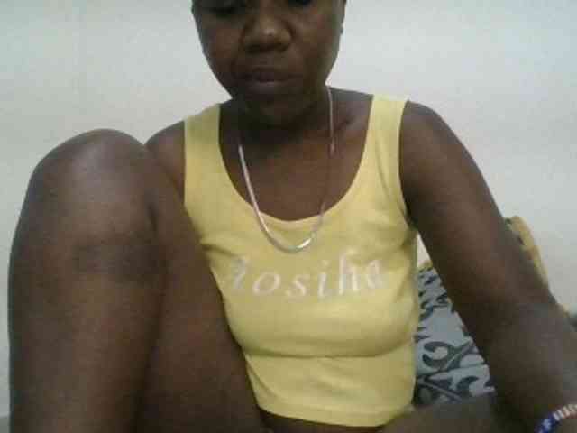 Blackdoll1 webcam