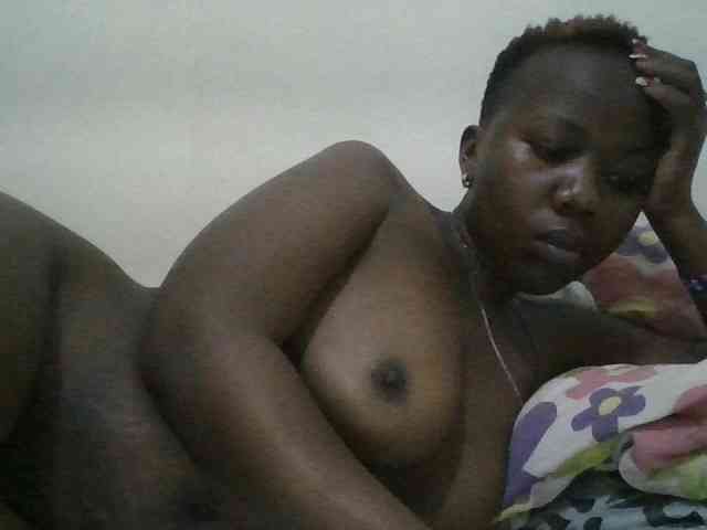 Blackdoll1 webcam