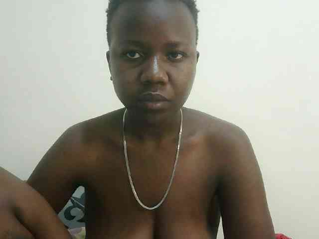 Blackdoll1 webcam