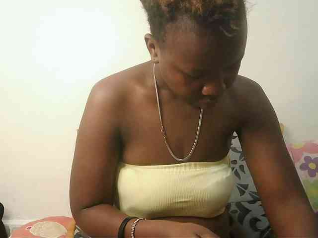 Blackdoll1 webcam