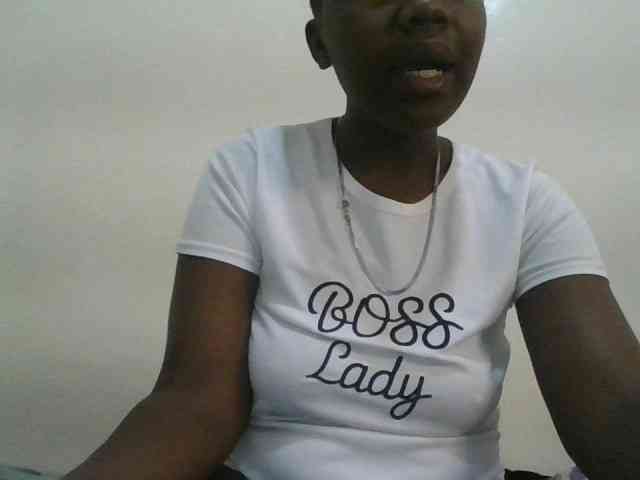 Blackdoll1 webcam