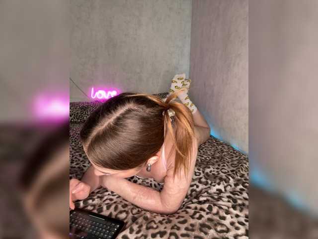 ViolettaScarlett live webcam show