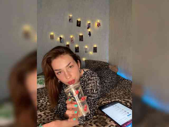 ViolettaScarlett webcam