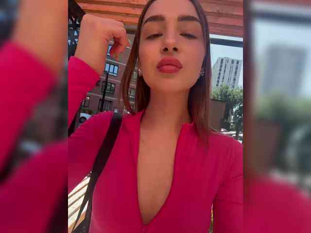 ViolettaScarlett webcam