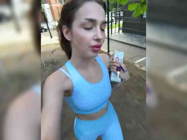 ViolettaScarlett webcam