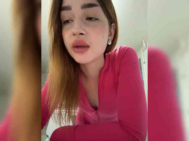 ViolettaScarlett webcam