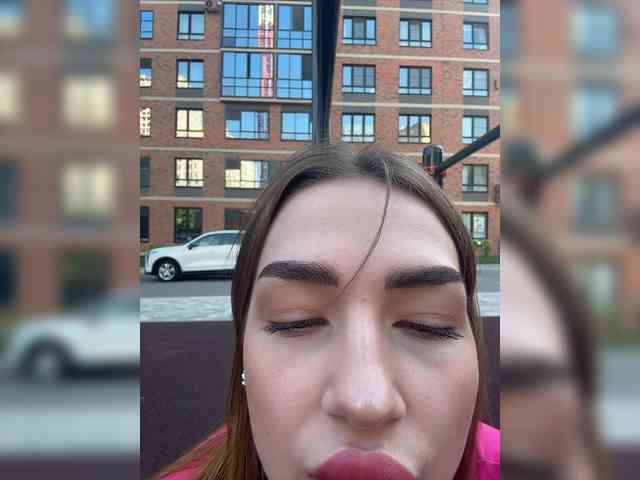 ViolettaScarlett webcam