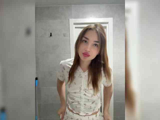 ViolettaScarlett webcam