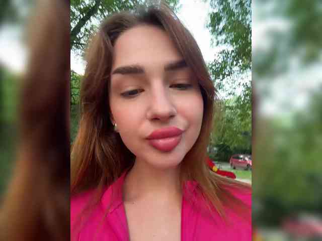 ViolettaScarlett webcam