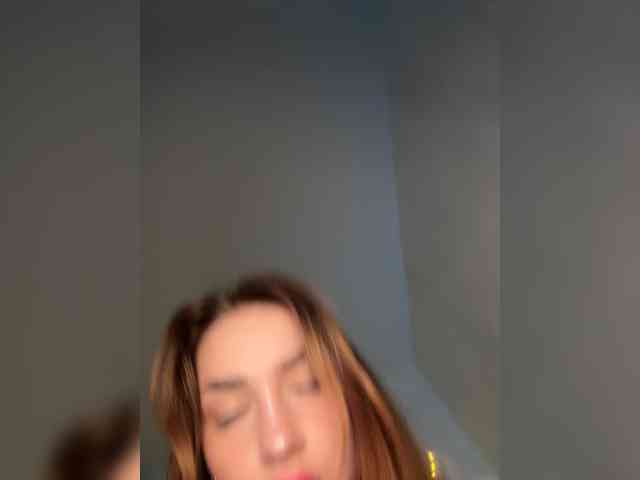 ViolettaScarlett webcam