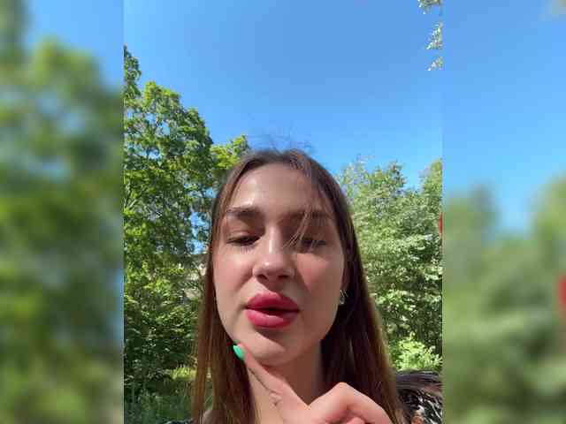 ViolettaScarlett webcam