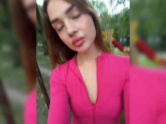 ViolettaScarlett webcam