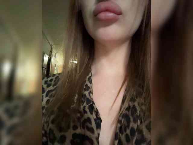 ViolettaScarlett webcam