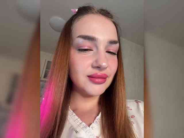 ViolettaScarlett webcam