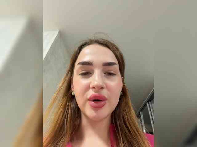 ViolettaScarlett webcam