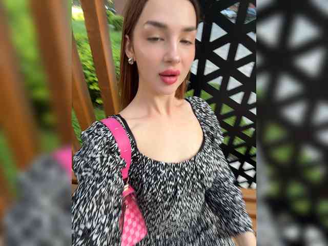 ViolettaScarlett webcam