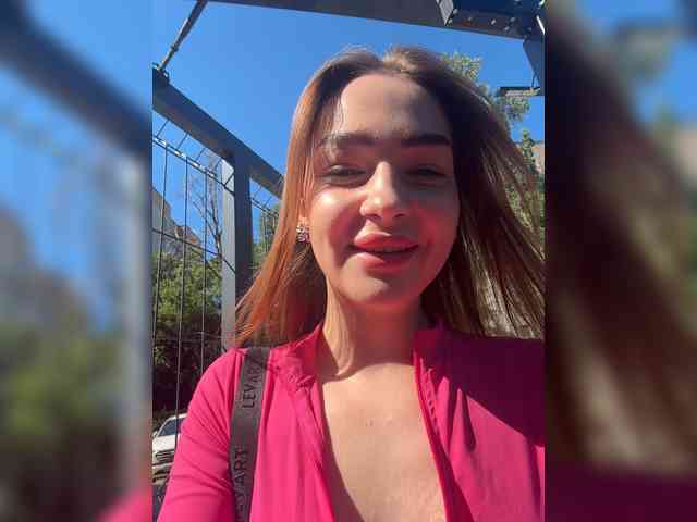 ViolettaScarlett webcam
