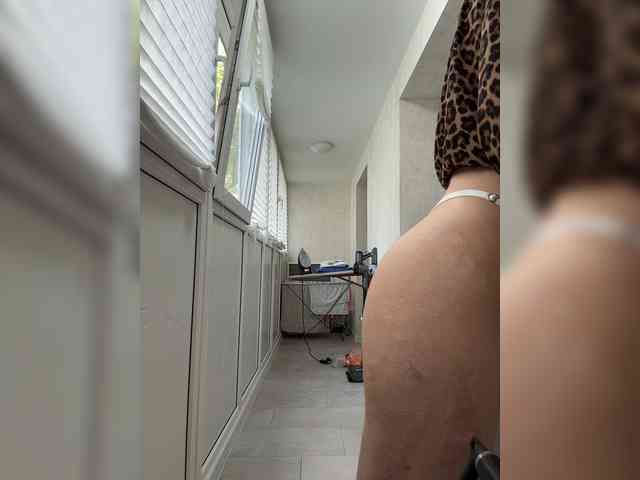 ViolettaScarlett webcam
