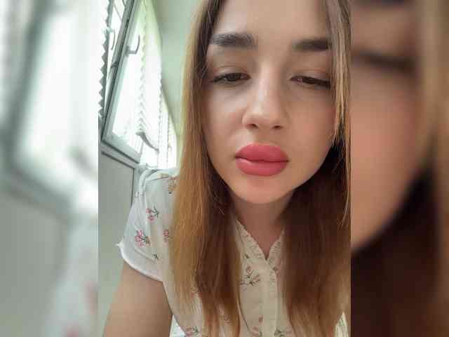 ViolettaScarlett webcam