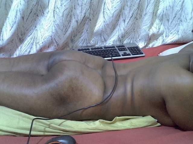 Ebonymonroe1 live cam on BongaCams
