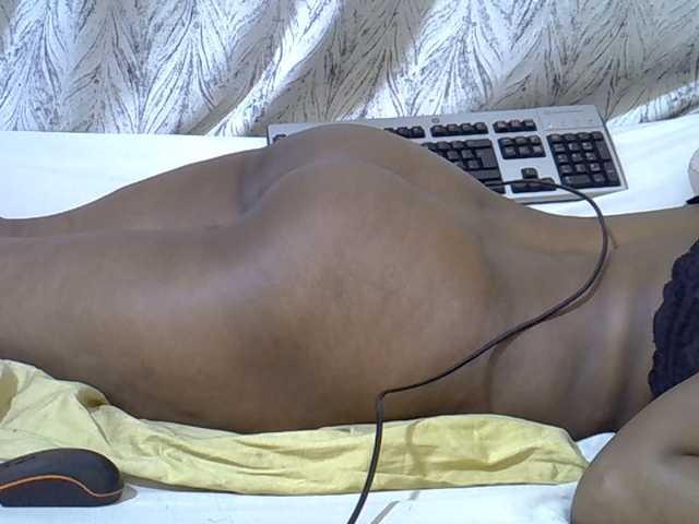 Ebonymonroe1 live cam on BongaCams