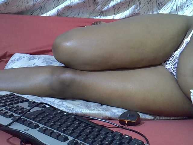 Ebonymonroe1 live cam on BongaCams