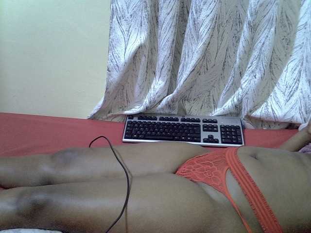 Ebonymonroe1 live cam on BongaCams