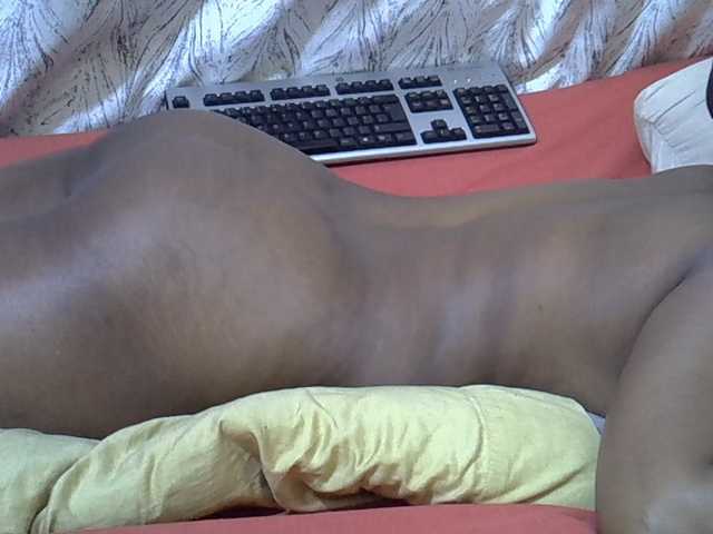 Ebonymonroe1 live cam on BongaCams