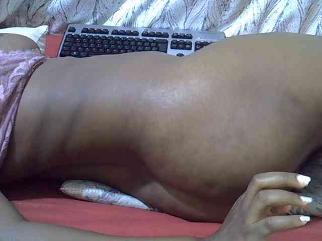 Ebonymonroe1's cam show statistics and live stream