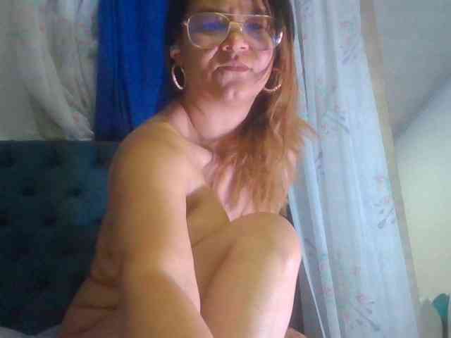 milf-yeis webcam