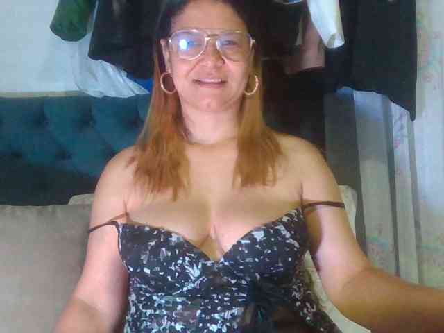 milf-yeis webcam