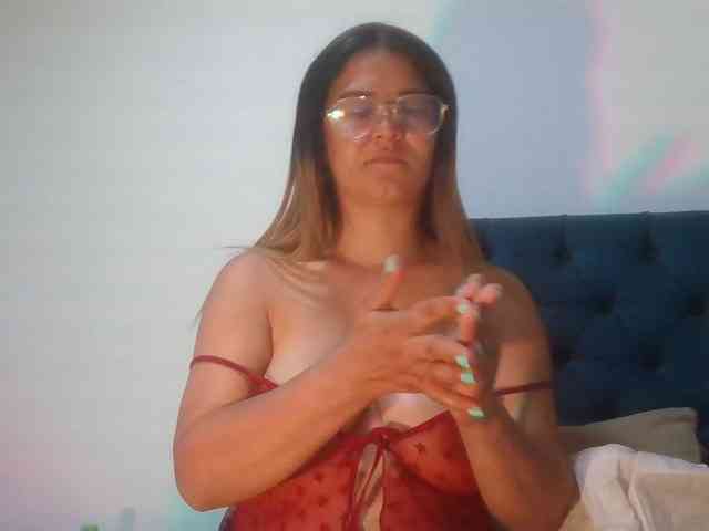 milf-yeis webcam