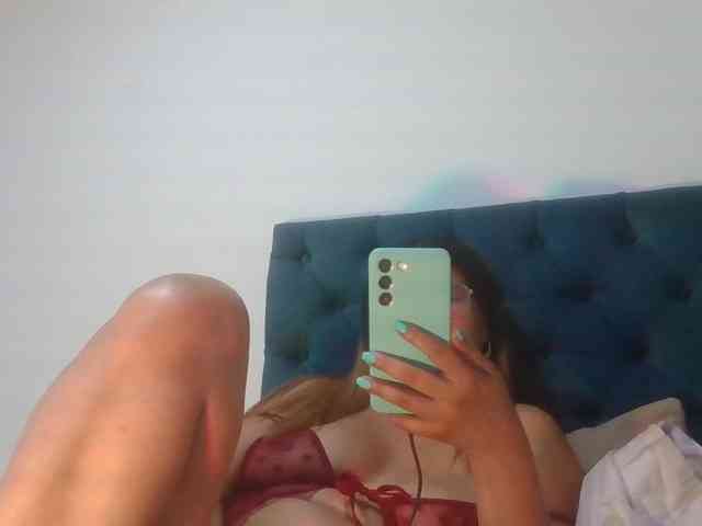 milf-yeis webcam