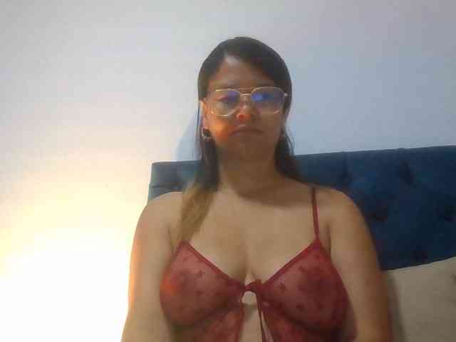 milf-yeis webcam