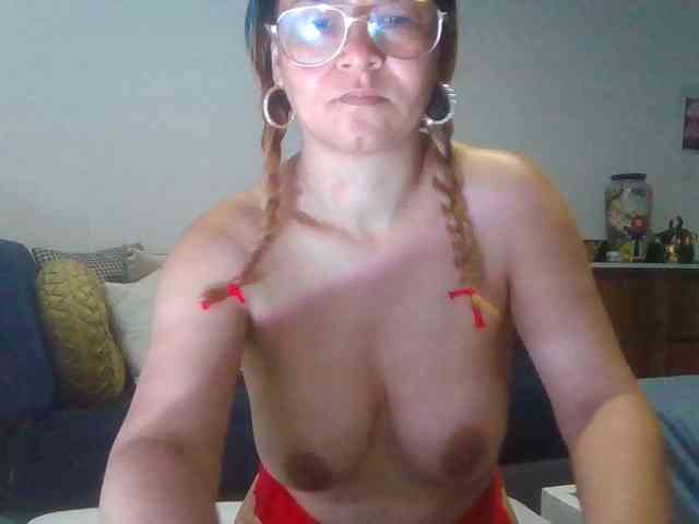 milf-yeis webcam