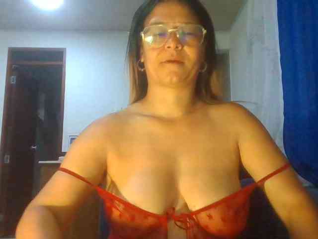 milf-yeis webcam