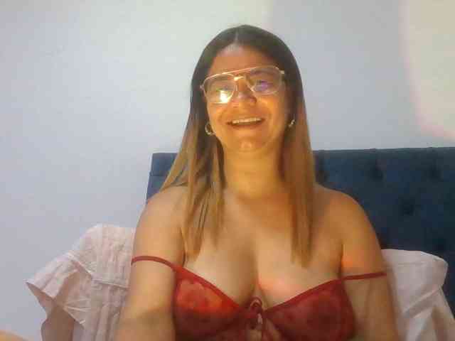 milf-yeis webcam