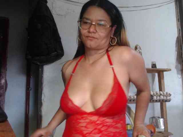 milf-yeis webcam