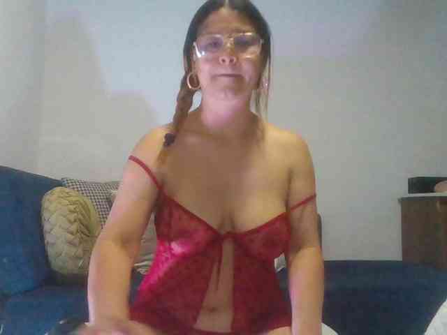 milf-yeis webcam