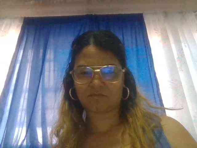 milf-yeis webcam