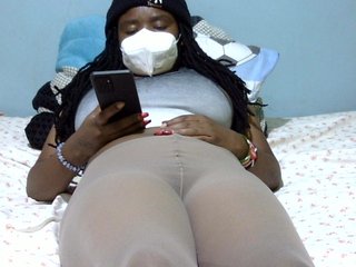 Prettydomina's Live Webcam