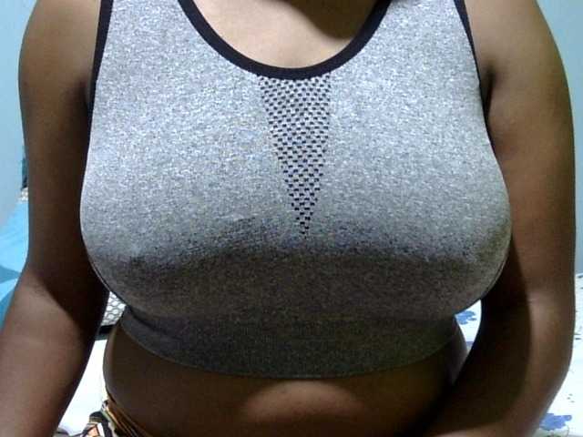 Prettydomina live cam on BongaCams