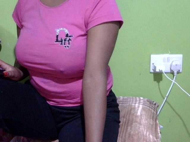 Prettydomina live cam on BongaCams
