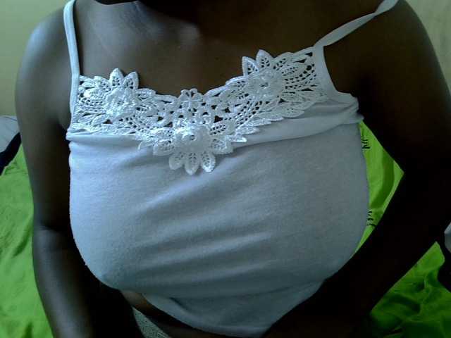 Prettydomina live cam on BongaCams
