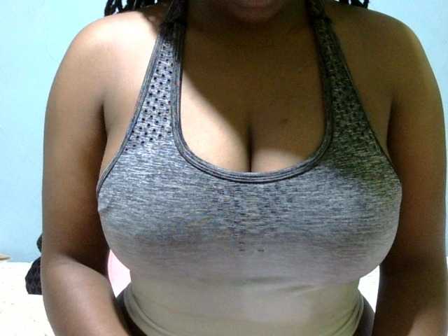 Prettydomina live cam on BongaCams